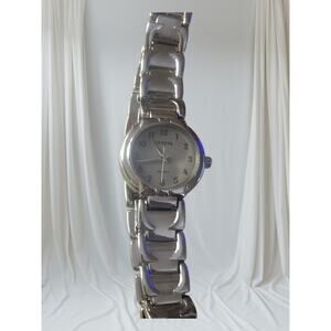 Geneva Womens Cocktail Watch new battery round dial Y2K matching band Classical